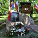 W Bulkowie odbyła się uroczystość odsłonięcia tablicy pamiątkowej poświęconej Żołnierzom Podziemia Niepodległościowego